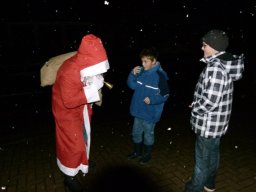 20111209Nikolauswalking